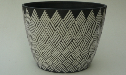 Susanne Haag Keramiek Vaasvorm met Mand Motief